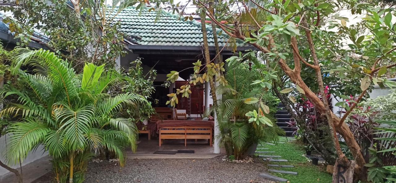 Rituale Guest House - Surf & Yoga Мириса Екстериор снимка